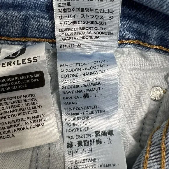 Levi Wedgie Straight Ankle Jeans Sz 28 Frayed Hem Distressed - Picture 9 of 9